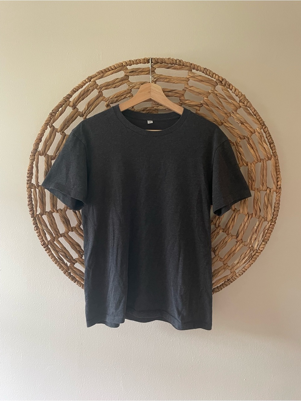 Uniqlo Classic Men's Crewneck T-Shirt